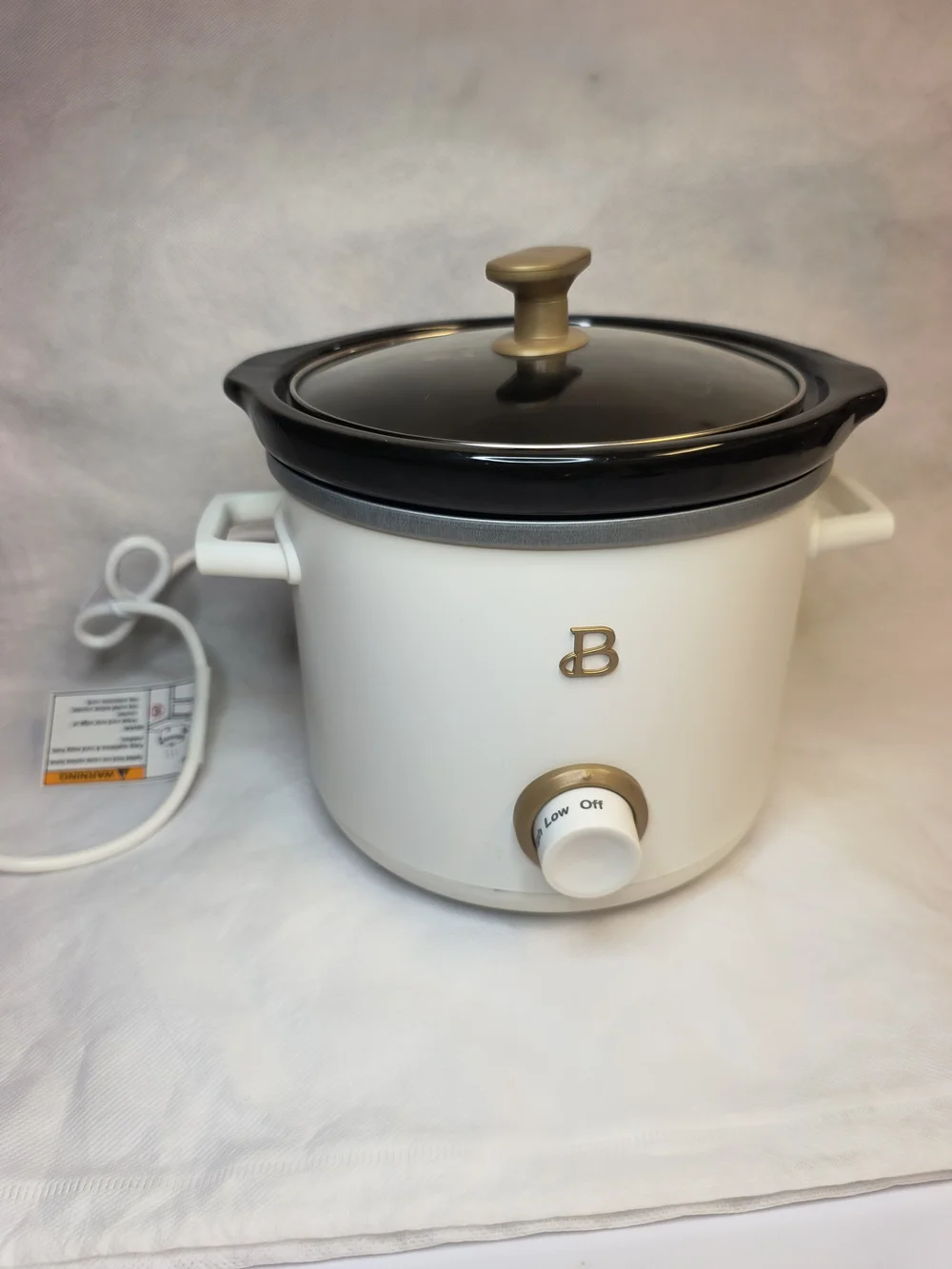 Beautiful Ivory Slow Cooker with Black Glass Lid
